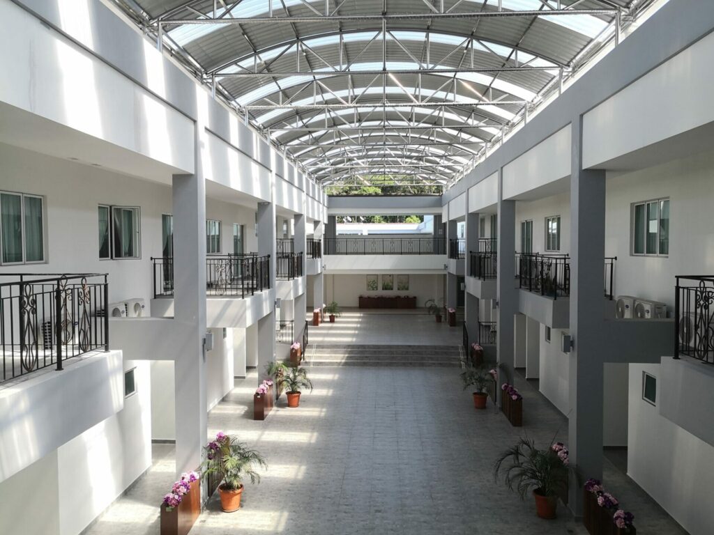 Aman Hills Hotel - Photo 2