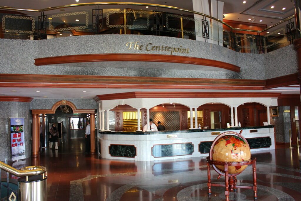 The Centrepoint Hotel - Photo 3