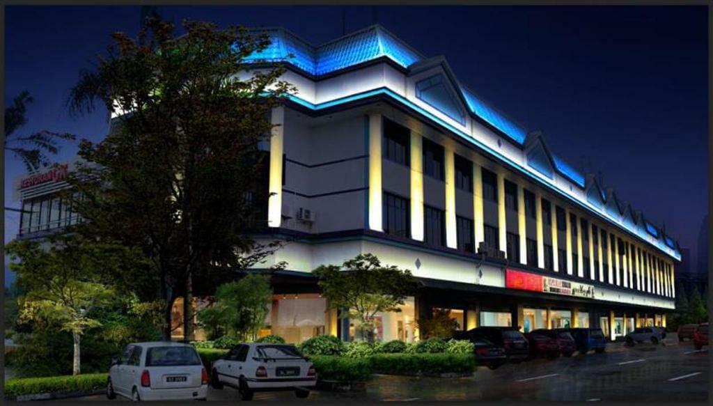 Grand City Hotel - Photo 1