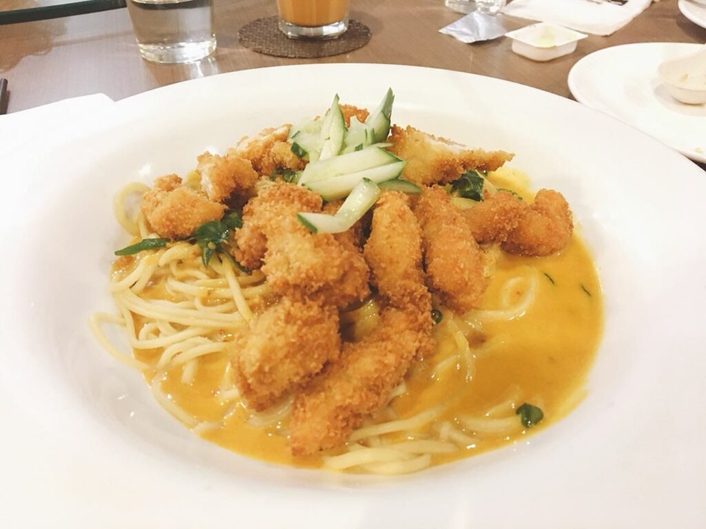 La Mee Restaurant - Photo 3
