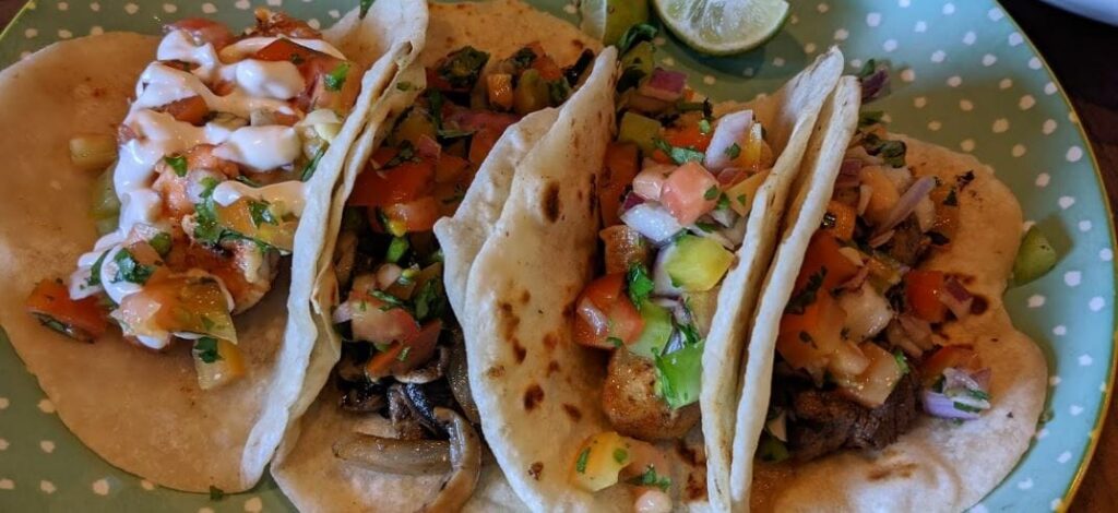 La Mesa Mexican Restaurant - Photo 5