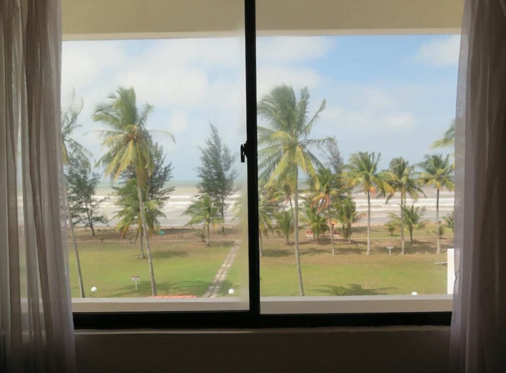 Seaview Hotel - Photo 2