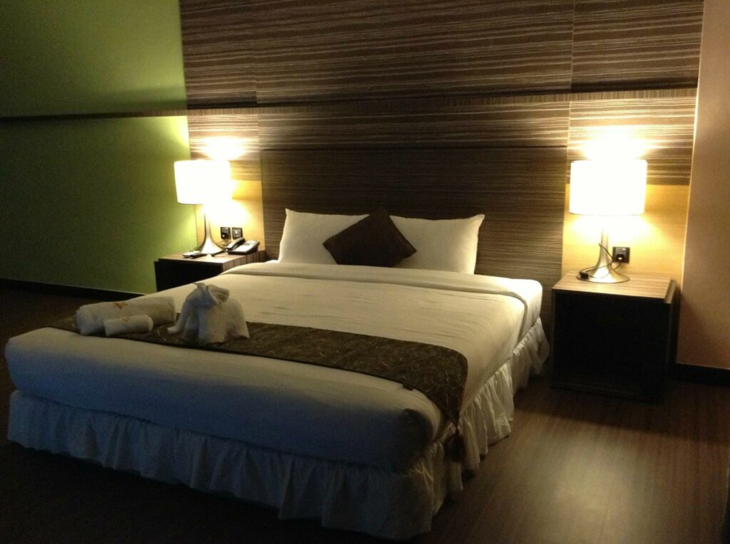 StoneVille Hotel - Photo 2