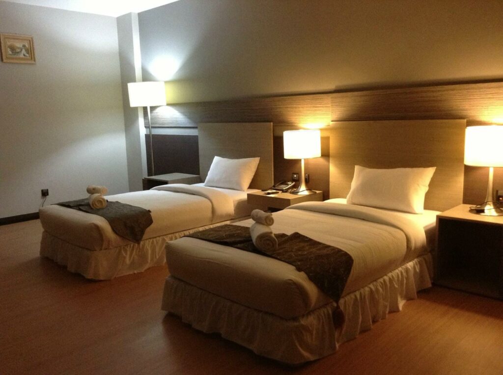StoneVille Hotel - Photo 4